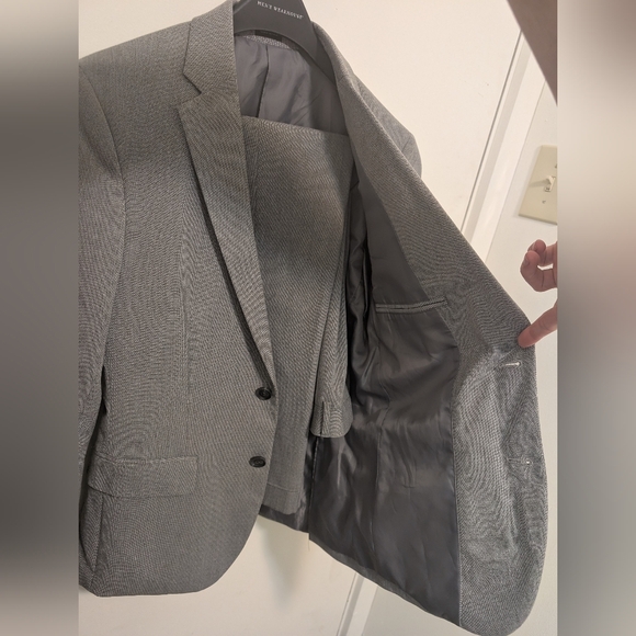 J. Ferrar Grey 36S Suit - 28x30 Pants - Picture 2 of 7